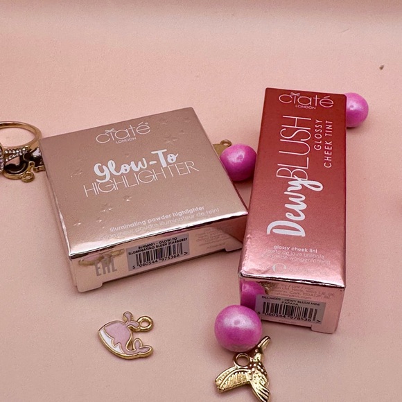 Ciate London Dewy Blush Cheek Tint & Highlighter Duo with bonus reversible bag. - Picture 4 of 14